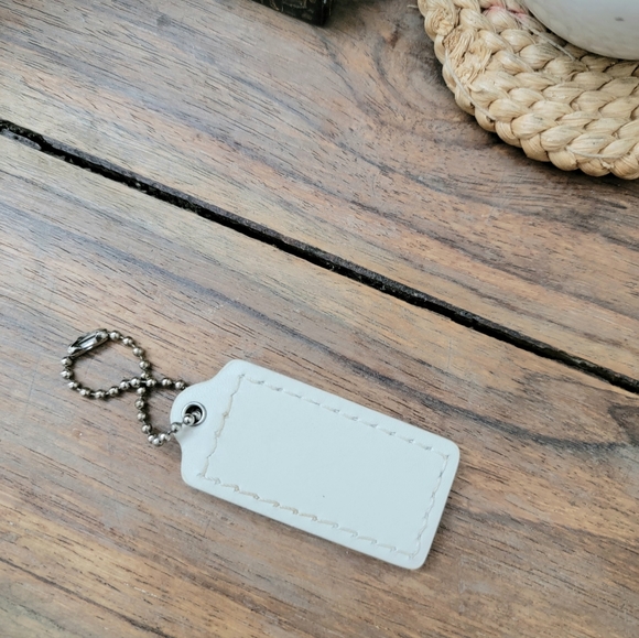 Coach white leather keychain bag charm pendant - Picture 2 of 3